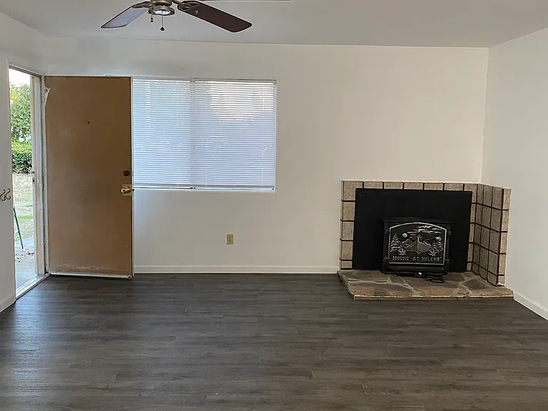 5285 Acacia Way — Photo 6