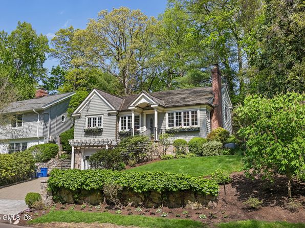 53 Valleywood Rd, Cos Cob, CT 06807