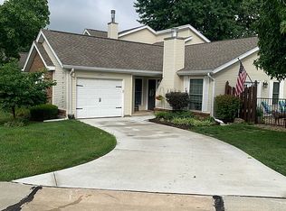 3102 Green Prairie Dr, Saint Charles, MO 63303