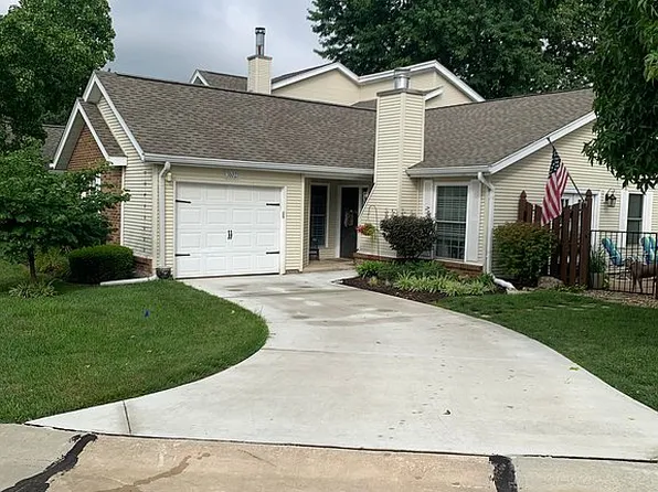 3102 Green Prairie Dr, Saint Charles, MO 63303