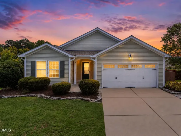 1121 Arden Trace Ct, Fuquay Varina, NC 27526