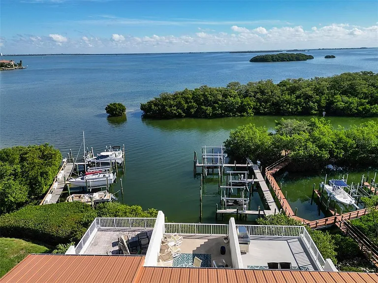 1593 Pinellas Bayway S — Photo 2