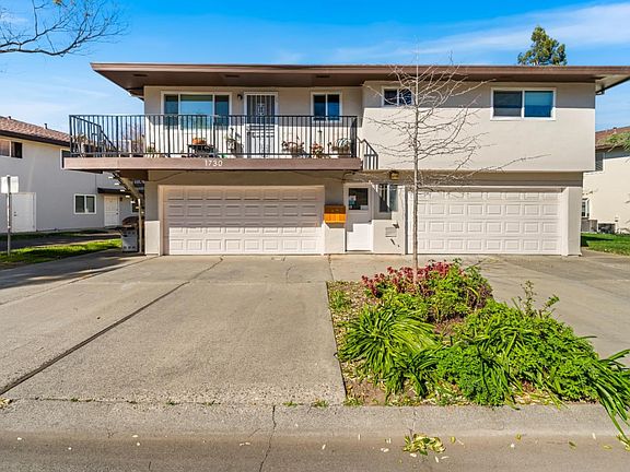 3rd image of 1730 Fremont Ct APT 2