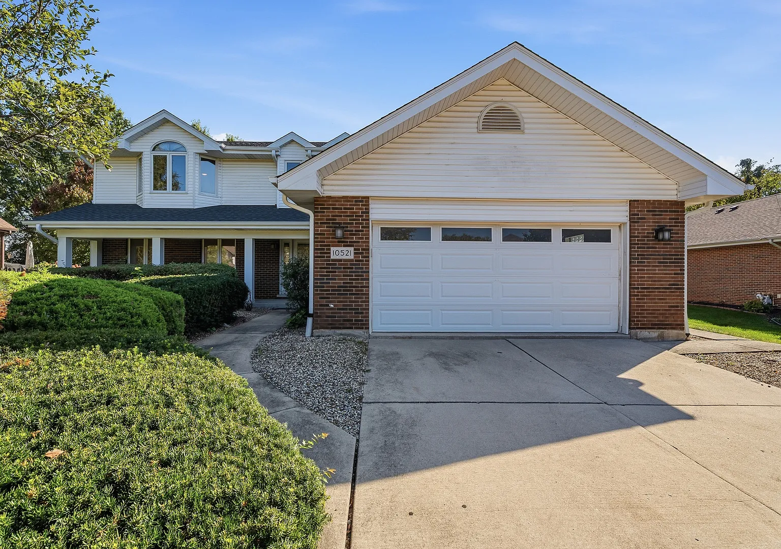 4 bed, 2700 sqft, $4,500 — Photo 1