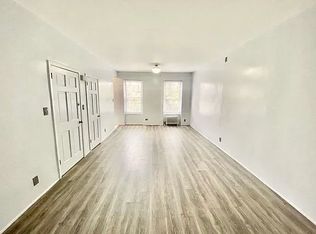278 Carroll St APT 3, Brooklyn, NY 11231