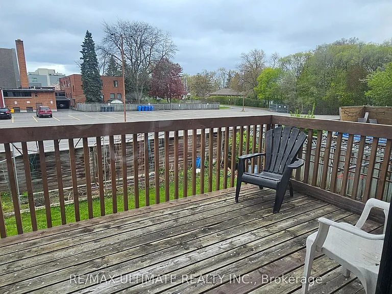 1282 Dexter Cres #MAIN FLOOR — Photo 5