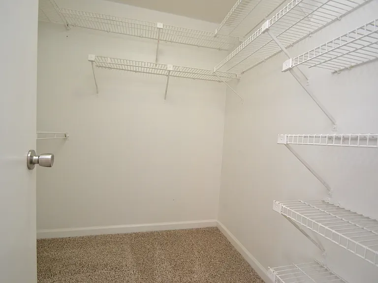 4326 Halliwell Dr — Photo 33