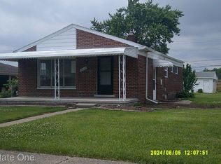 18514 Ray St, Riverview, MI 48193