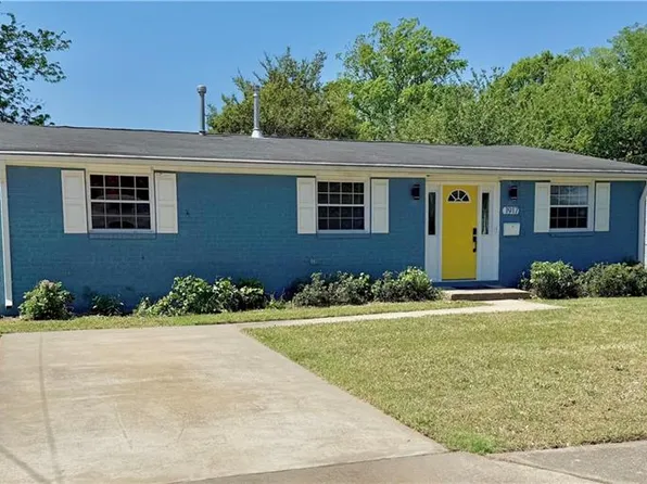 1917 Zinzer Rd, Hampton, VA 23663