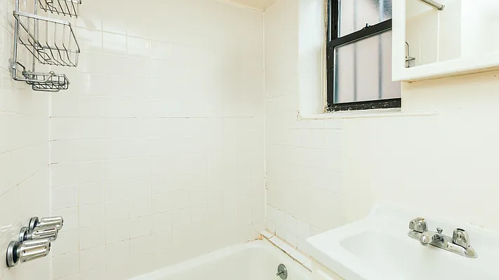 Rented by Nooklyn NYC LLC | media 3