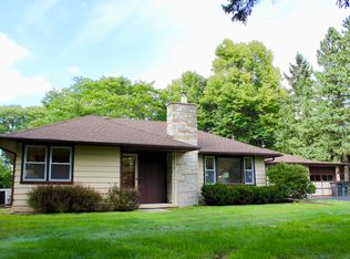 N27W26694 Prospect Ave, Pewaukee, WI 53072