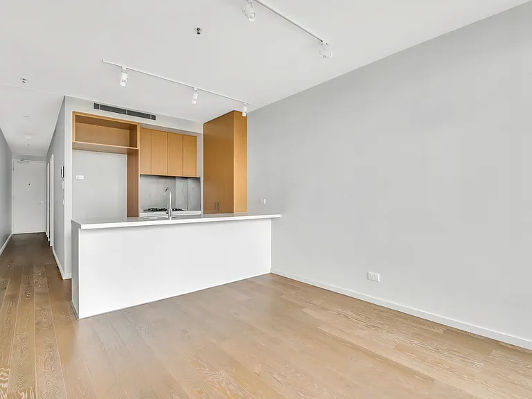 42-49 Colden St #8W — Photo 2