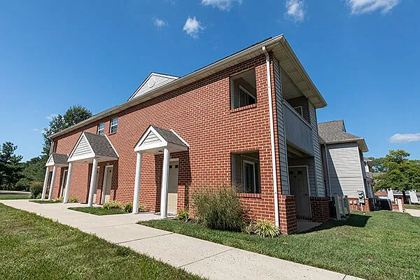 Fox Ridge and Lakeview Park Apartments — Photo 28