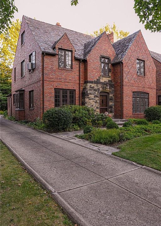 2613 Edgerton Rd, University Heights, OH 44118 Zillow