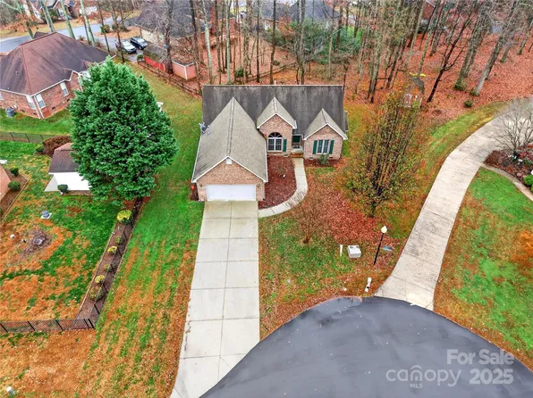 150 Frost Ln, Mooresville, NC 28115
