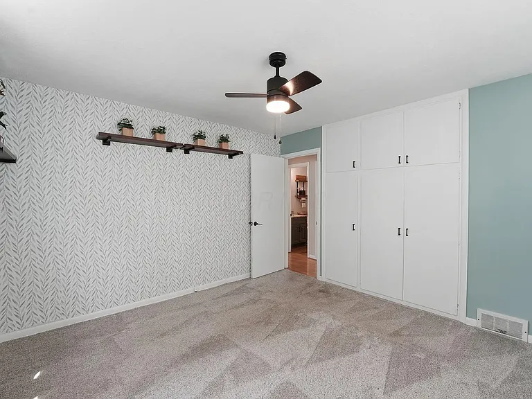 2257 Fishinger Rd — Photo 12