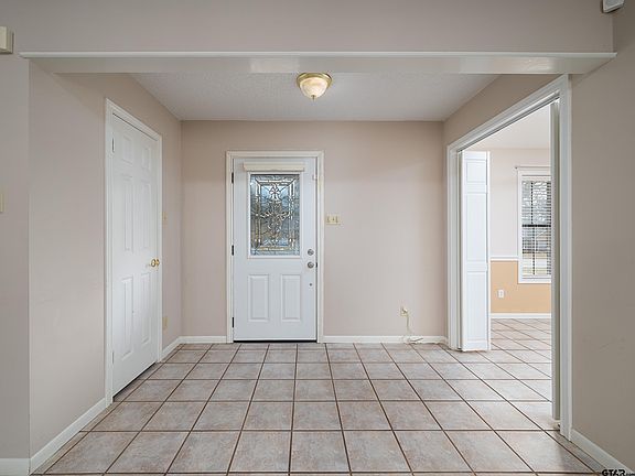 4th image of 17984 Briarcrest Dr