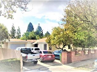 1006 & 1008 W Walnut St, Santa Ana, CA 92703
