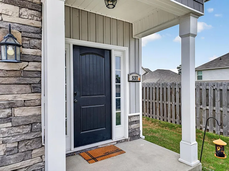 537 Jensen Ln — Photo 6