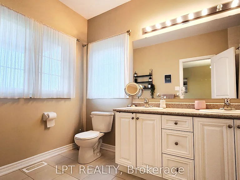 12 Plowright Rd #LEASE — Photo 28