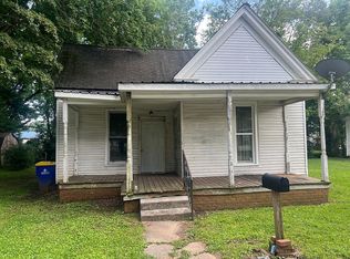 442 E 3rd St, Russellville, KY 42276