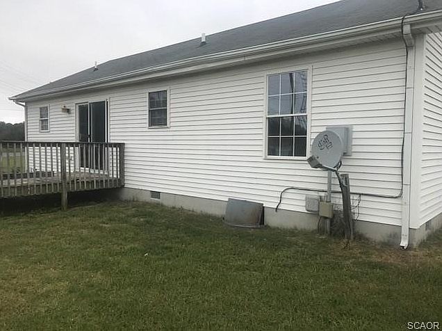2nd image of 10050 Juniper St