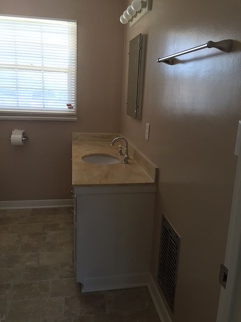 1st image of 307 Avenue H APT E