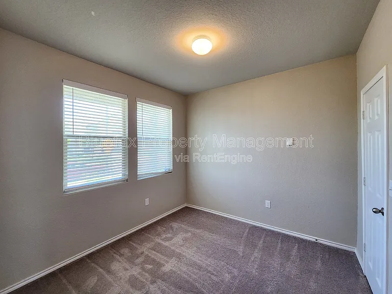 6811 Freedom Hls — Photo 6