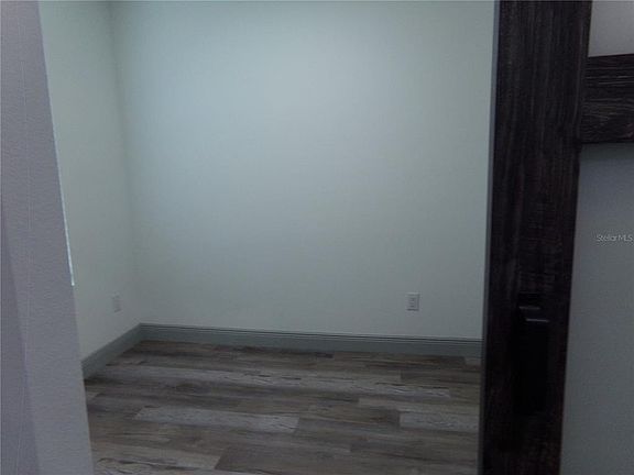 5th image of 2262 Fernwood St Unit B