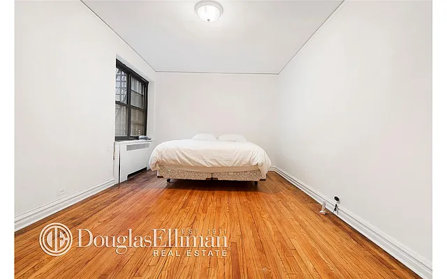 Sold by Douglas Elliman | media 14