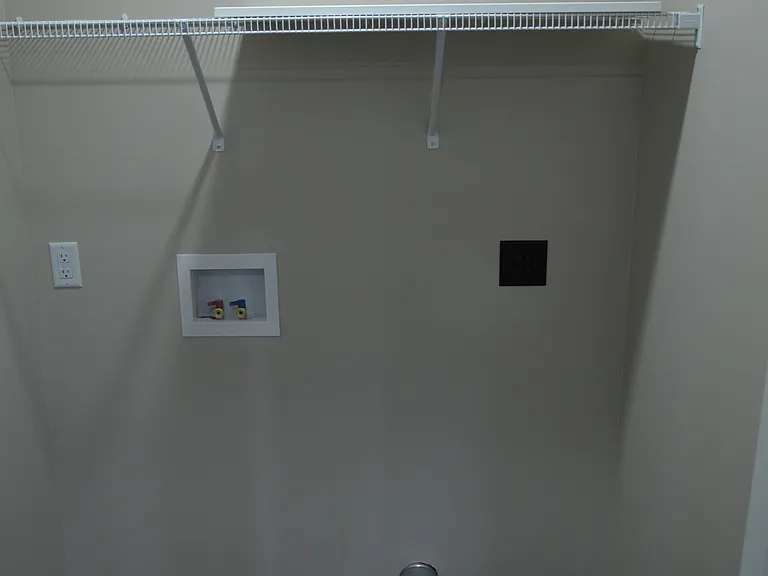 620 W Bell St — Photo 19