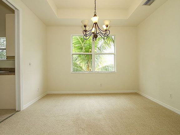 5th image of 1315 Mariposa Cir #2204