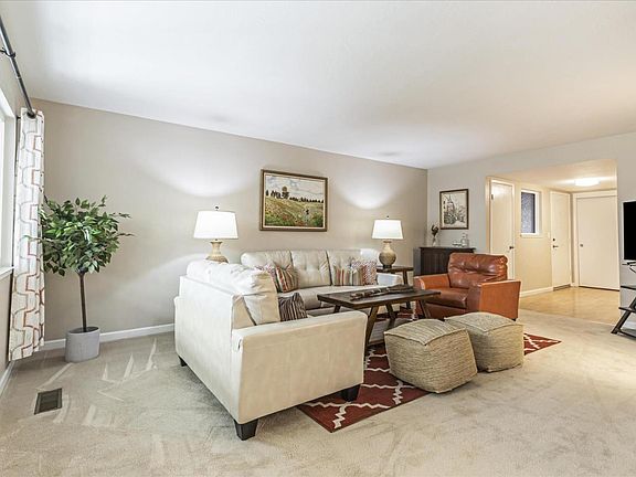 5th image of 5146 Cribari Pl