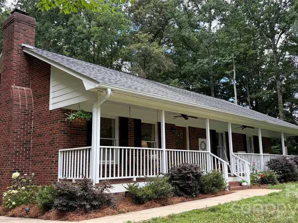 2482 Waxhaw Indian Trail Rd S, Waxhaw, NC 28173