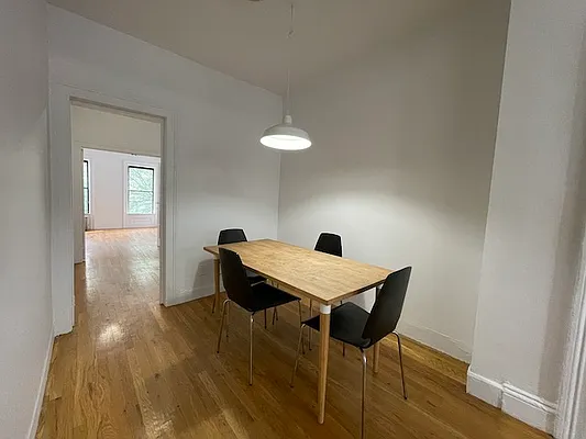 Rented by URBAN UTOPIA REALTY LLC | media 29