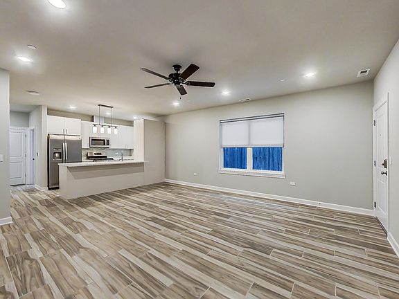 2nd image of 6135 S Kimbark Ave #202