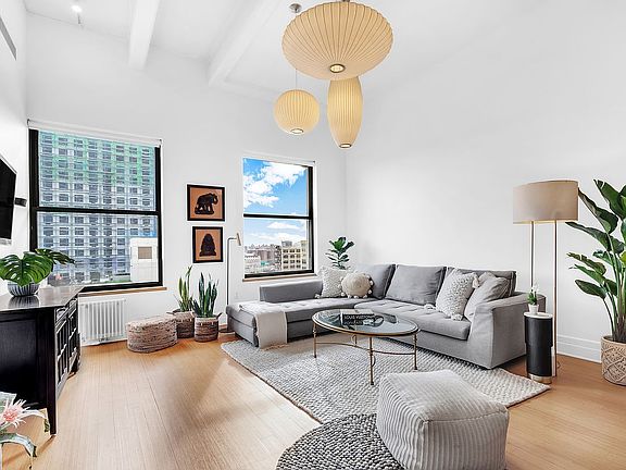 3rd image of 70 Washington St APT 12A