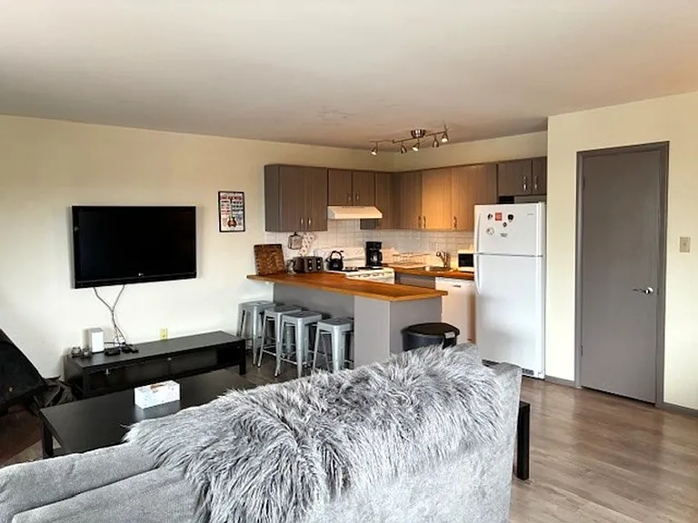 180 Evergreen Rd #E-301 — Photo 5