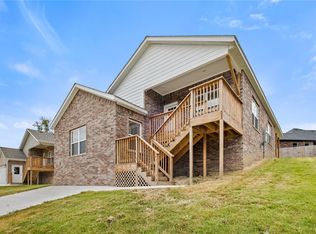 1312 Valley Dr, Gentry, AR 72734