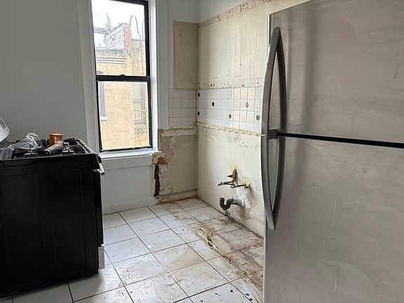 5th image of 505 W 161st St APT 62