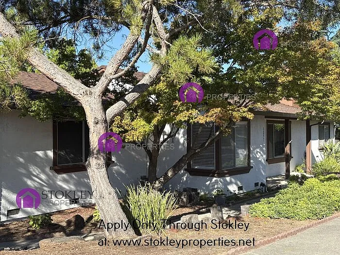 1257 Cougar Ln — Photo 2