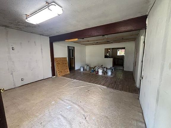 5th image of 331 College Ave