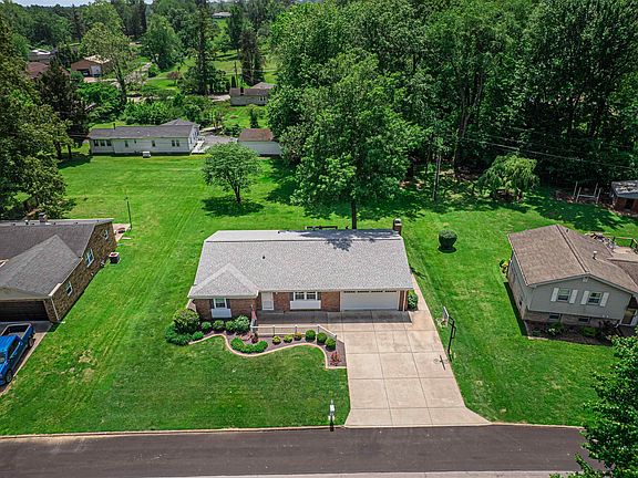 3rd image of 8002 Pine Creek Dr