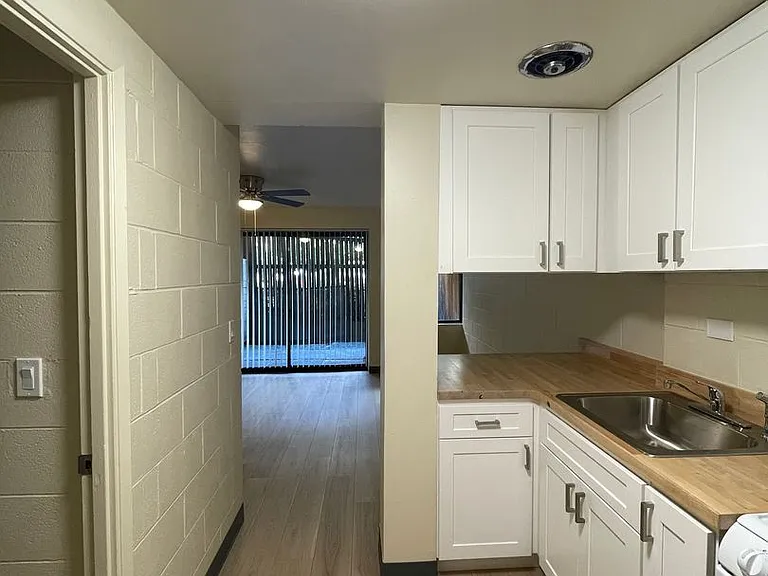 Olive Terrace Apartments — Photo 17