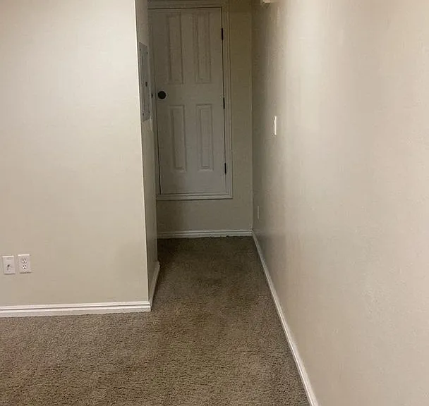 650 N 500 W #204 — Photo 27