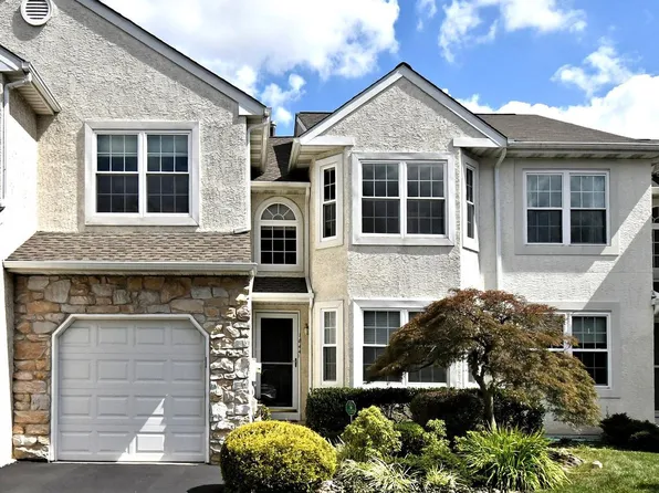1844 Hood Ln, Maple Glen, PA 19002