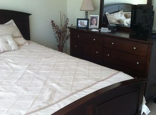 54 Chestnut Hls, New Hartford, NY 13413