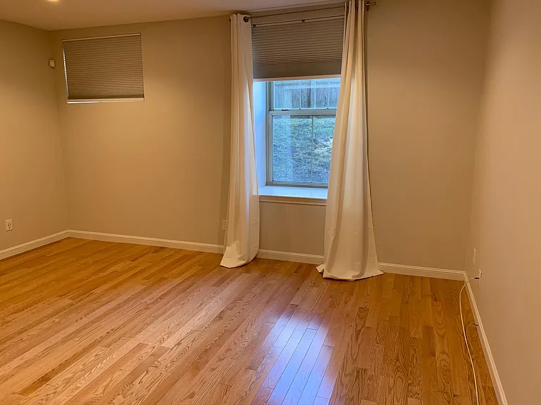 72 Lincoln St #1 — Photo 11