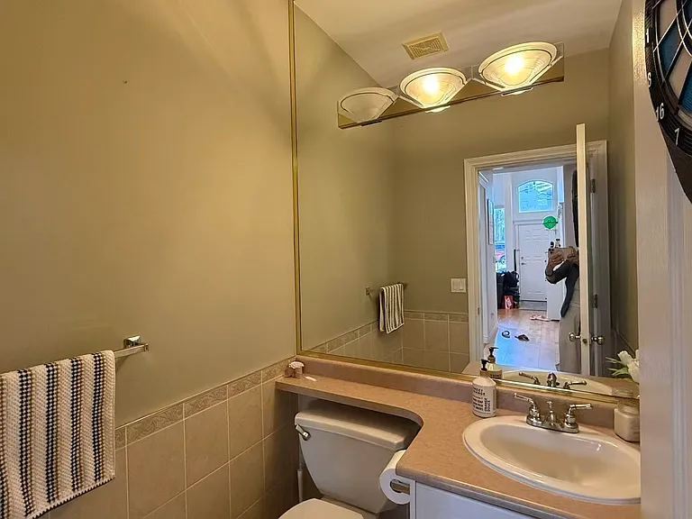 4994 Victory St #MAIN HOUSE — Photo 14