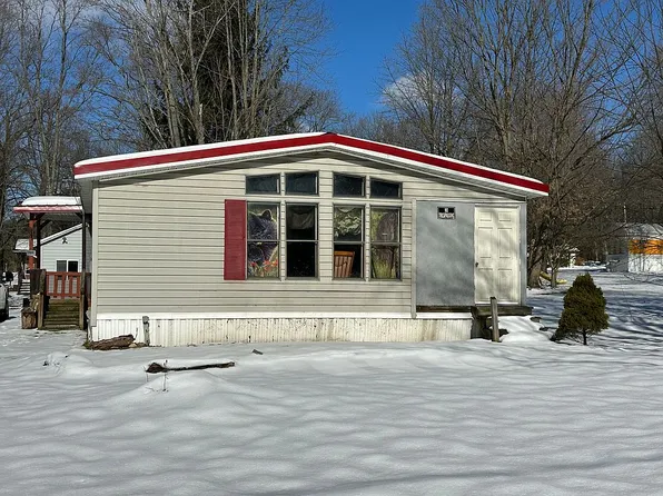 3478 Maple Dr, Linesville, PA 16424